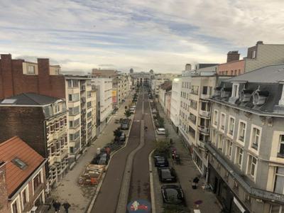 Apartement onmiddellijk beschikaar; uittekende ligging