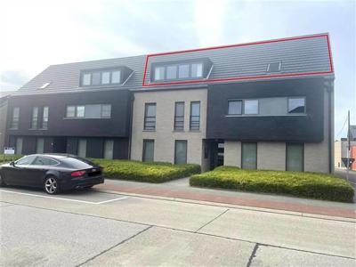 Appartement met 2 slaapkamers, terras en garagebox