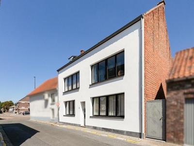 Dakappartement met 1 slaapkamer te huur