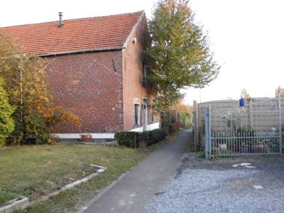 Gezellig en goed gelegen huisje met mooie grote tuin