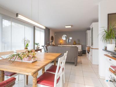 Instapklaar appartement met terras en twee slaapkamers