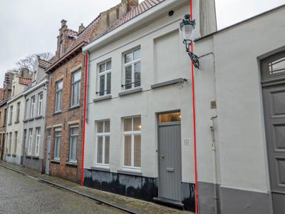 Instapklare woning met 3 slaapkamers - centrum Brugge.