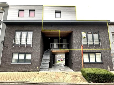 Centraal gelegen duplex appartement met terras