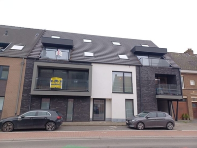 Duplexappartement met 2 kamers, terras en 2 parkings