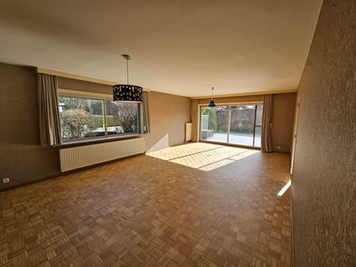 Te huur. Appartement met 3 slaapkamers + terras