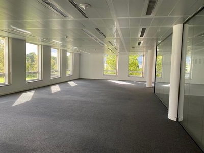 NICE OFFICES TO LET AS FROM 100 m² UP TO 7.800 m²