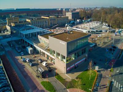 Handelspand (127 m²) te huur aan het station van Brugge.