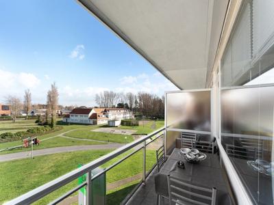 Gerenoveerde studio met zonnig terras