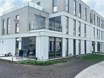 MODERN APPARTEMENT (73m²) MET 2 SLAAPKAMERS, TERRAS, KELDERB