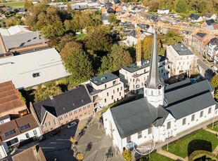 Handels- kantoorruimte in nieuwbouwproject te Sleidinge.