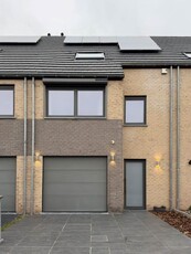 Moderne, energiezuinige woning met hoogwaardige afwerking e