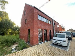 Nieuwbouw woning aan de bossen van de Heide - “De Vier Ge...