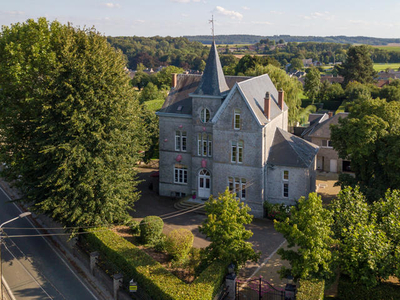 Charmante propriété (2 biens) dans la vallée de la Molignée