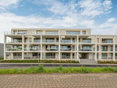 Dakappartement met zicht op het kanaal