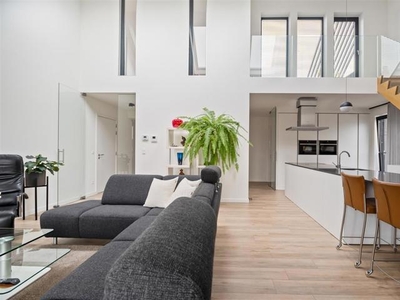 Perfect onderhouden luxe duplexappartement met 3 terrassen e