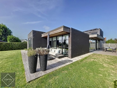 TOPvilla met STRAKKE architectuur en alle COMFORT in resi...