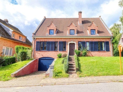 VILLA 310m² 6 slaapkamers + kantoor