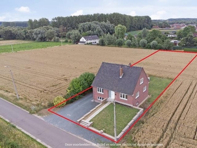 Villa gelegen op een prachtig perceel van +/-20a00ca