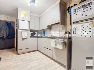 Aalst station: studio met open keuken en aparte badkamer