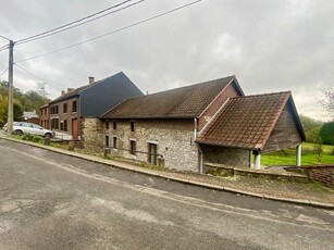 STENEN DORPSHUIS TE HUUR IN JEMEPPE-SUR-SAMBRE