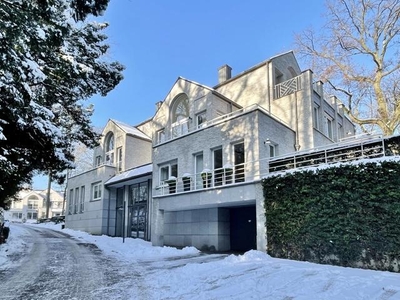 Au cœur d'un domaine privé - duplex penthouse de standing