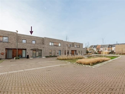 BEN-woning (2020) met 3 kamers, 2 garages en tuin in doodlop