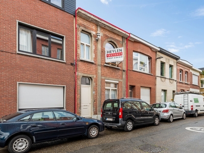 Uitstekend gelegen woning met 2 slaapkamers en koer!