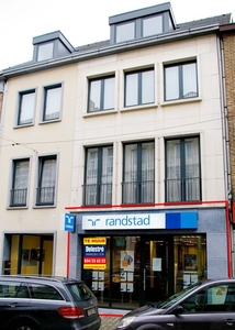 COMMERCIEEL PAND SINT-JAN BERSCHMANSSTRAAT 212m²