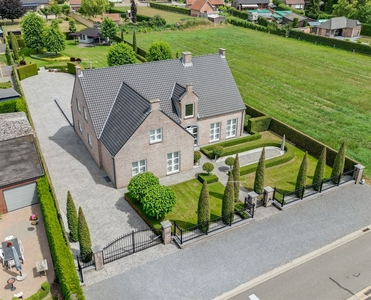 Villa te koop Maaseik