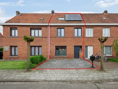 Gezinswoning met 3 tot 4 slaapkamers en tuin