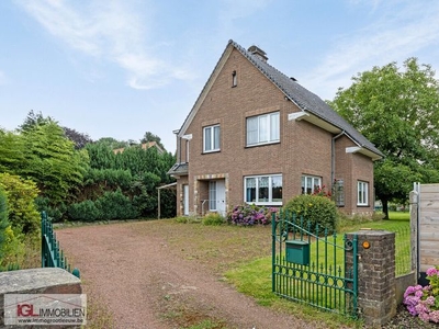 Charmante villa met veel potentieel in Anderlecht nabij d...