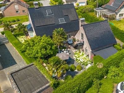 LAARNE - Royale woning met studio/kangoeroew. en knap terra