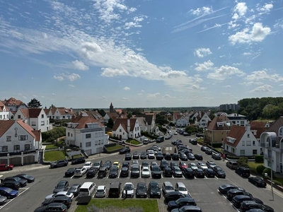 Zonnig appartement op steenworp van het strand