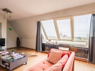 Dakappartement op 80 m² met 2 kamers en mooi zicht!