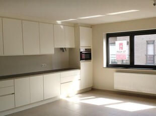 Modern 2 slpk.-appartement met privé-parking en extra berg