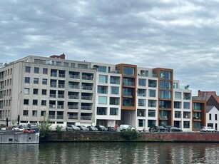 Penthouse met uniek zicht op de Leieboorden. Uitzonderli...