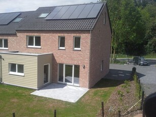 Ruime 5-Slaapkamer Woning met Tuin, Garage en Energie