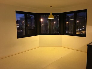 Studio te huur met zicht op de leien 670 huur + 50 provisie