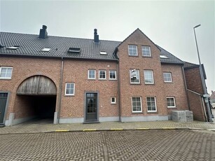 Prachtig recent appartement met garage en autostaanplaats.