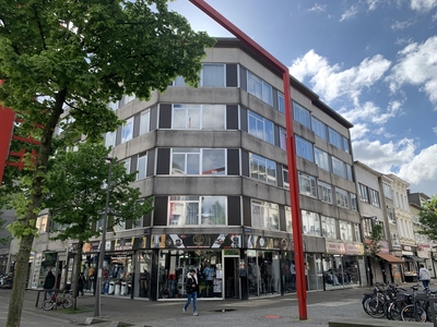 Instapklaar twee slaapkamer appartement.