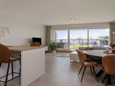 Luxueus en ruim (105m²) 2-slaapkamer appartement met zonnet