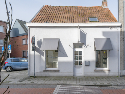 TE RENOVEREN WONING/HANDELSPAND