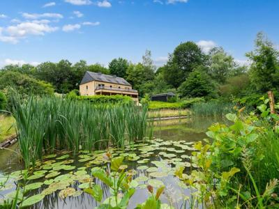 Twee woningen met 5 slaapkamers voor natuurliefhebbers