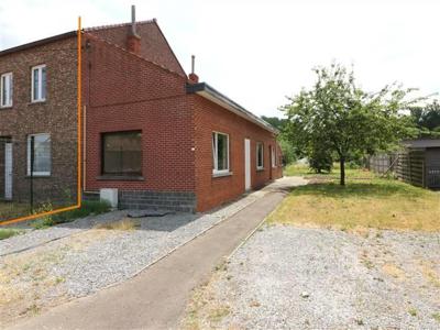 te renoveren 1slpkwoning op 774 m² (bouwgrond voor 3gevelwon