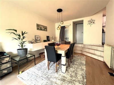 Duplex appartement met 2 slaapkamers.