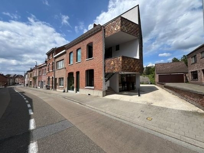 Duplex-appartement met ruim Z-terras en autostaanplaats