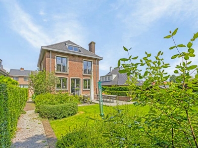 Gerenoveerde Charmevilla op toplocatie