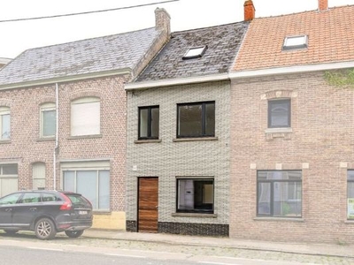 GERENOVEERDE WONING (2023) MET TOEGANG ACHTEROM | 3 SLPKS