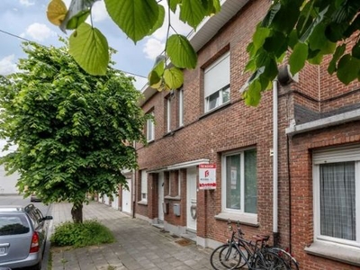 Instapklare woning met 4 slaapkamers en tuin