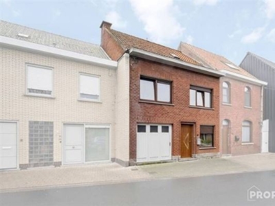 Instapklare woning te koop in Emelgem!